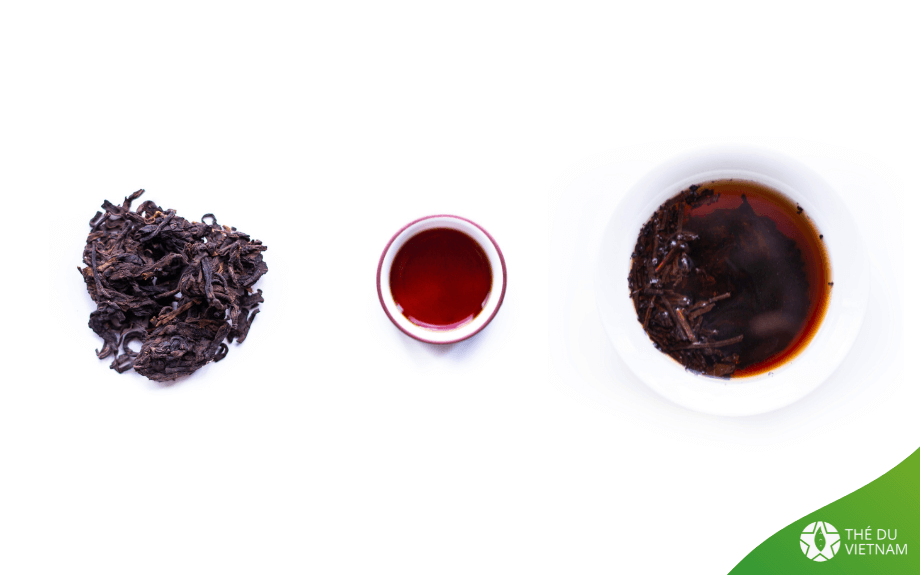 ...Et sa version "cuite", notre Thé Pu-erh Sauvage Cuit Millésime 2017 Fumé dans du Bambou !